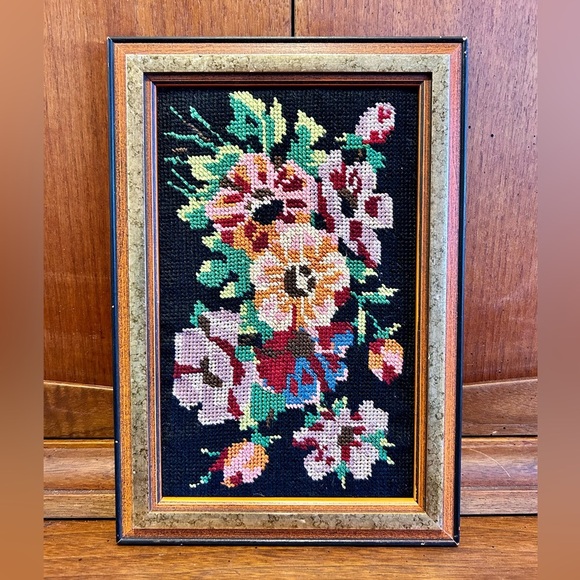 Vintage 60s/70s Black Contrast Floral Needlepoint Art Wall Hanging Picture - Picture 1 of 6